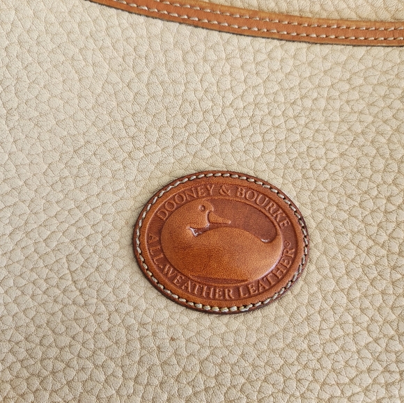 Dooney and Bourke vintage tan leather crossbody - Picture 2 of 7